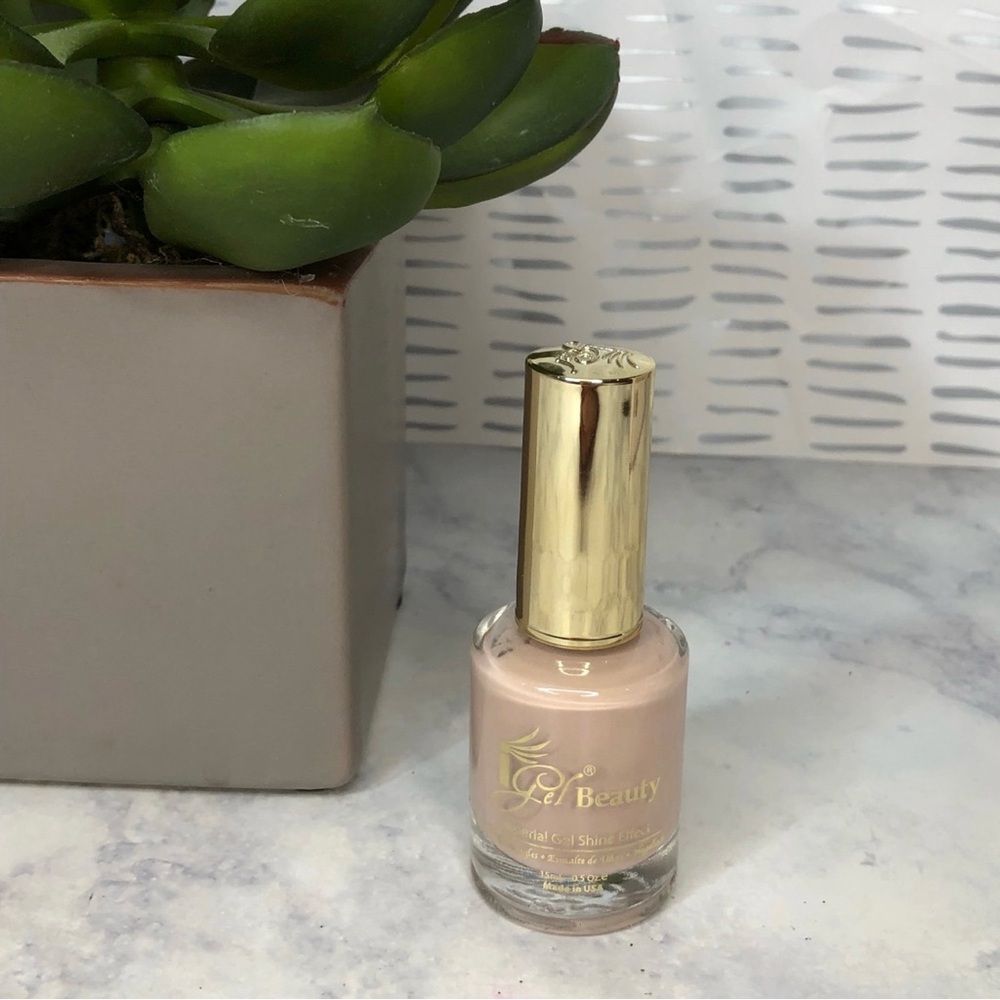 Cream Nail Tool Accessory with Elegant Finish